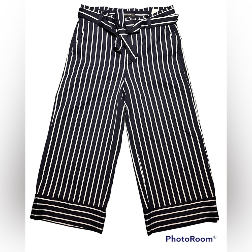 ⭐️Banana Republic Blake Crop Pants